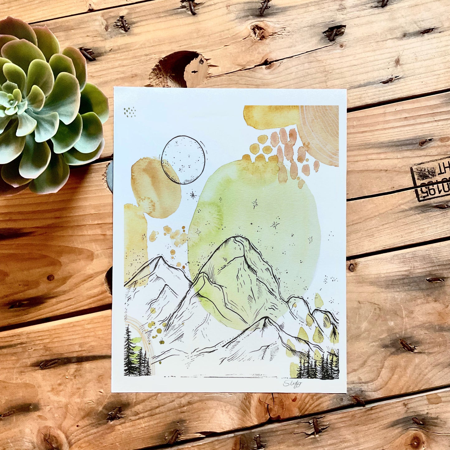 Illustration abstraite avec montagnes et sapins, aquarelle couleurs terres, Stefy Artiste